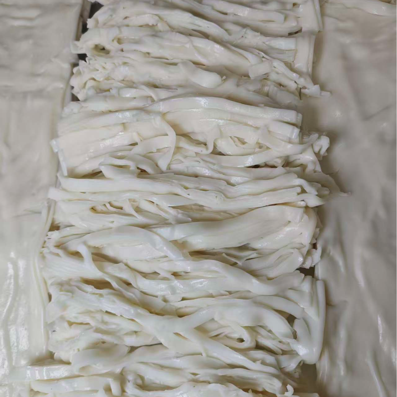 贵州榕江手工粉切粉河粉家乡味道贵州特产