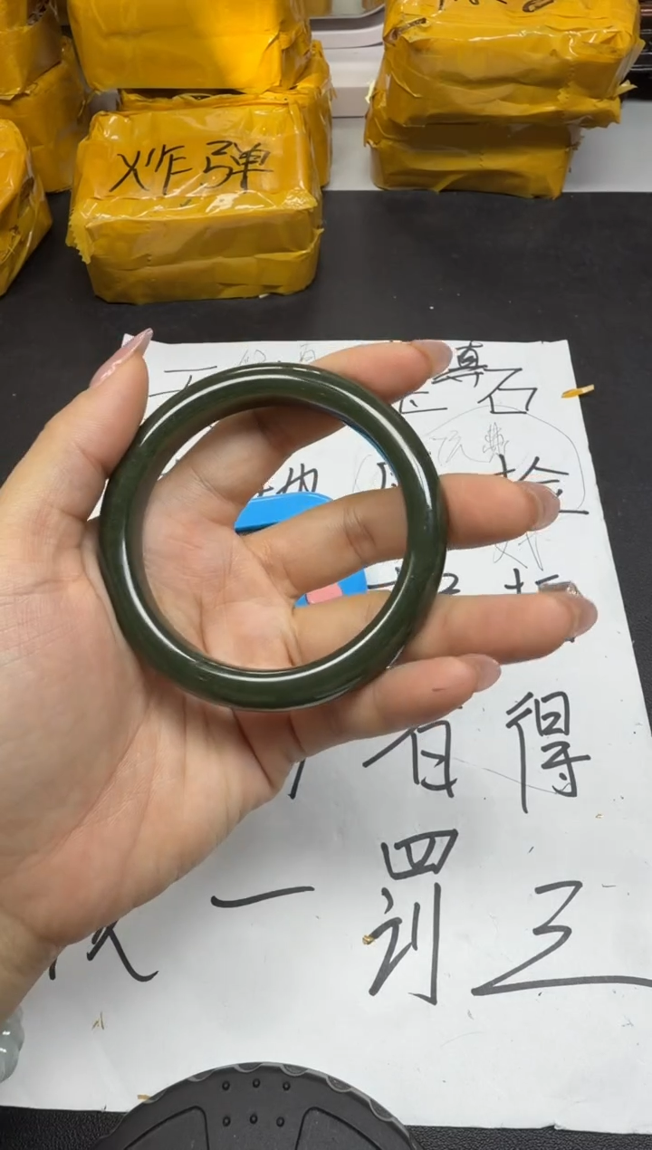 颈饰未镶嵌和田玉静**澜.