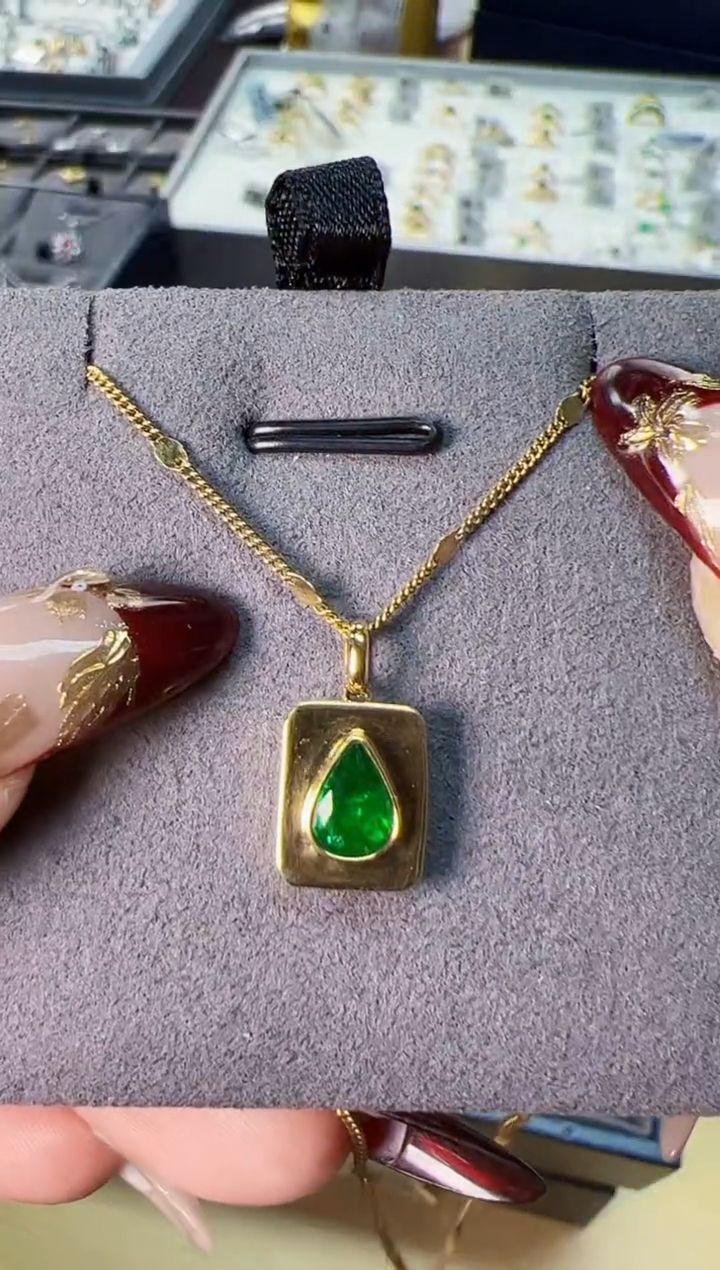 【闪购商品】祖母绿吊坠(不含链)18K金镶嵌吊坠
