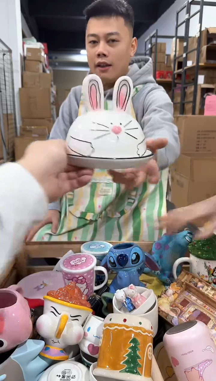 瓷片兔子甜品带盖盘