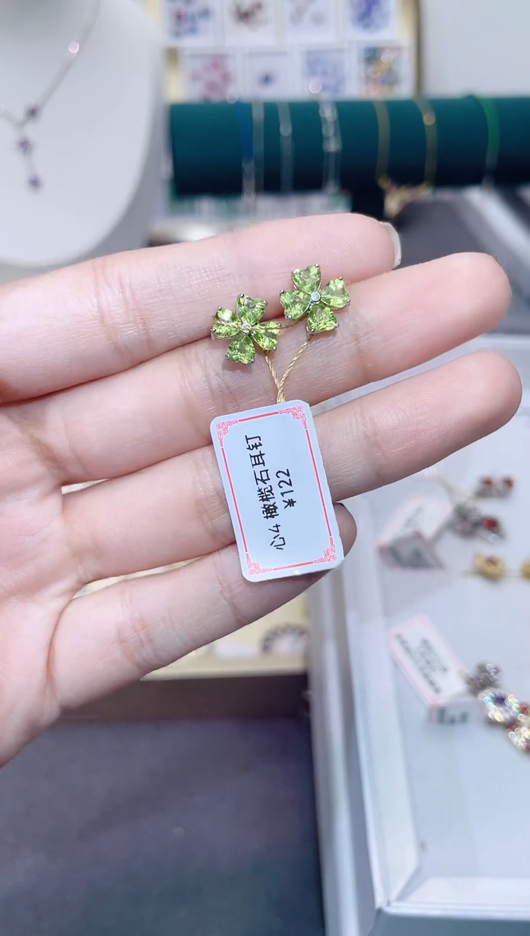 橄榄石耳饰银S925镶嵌天然宝石