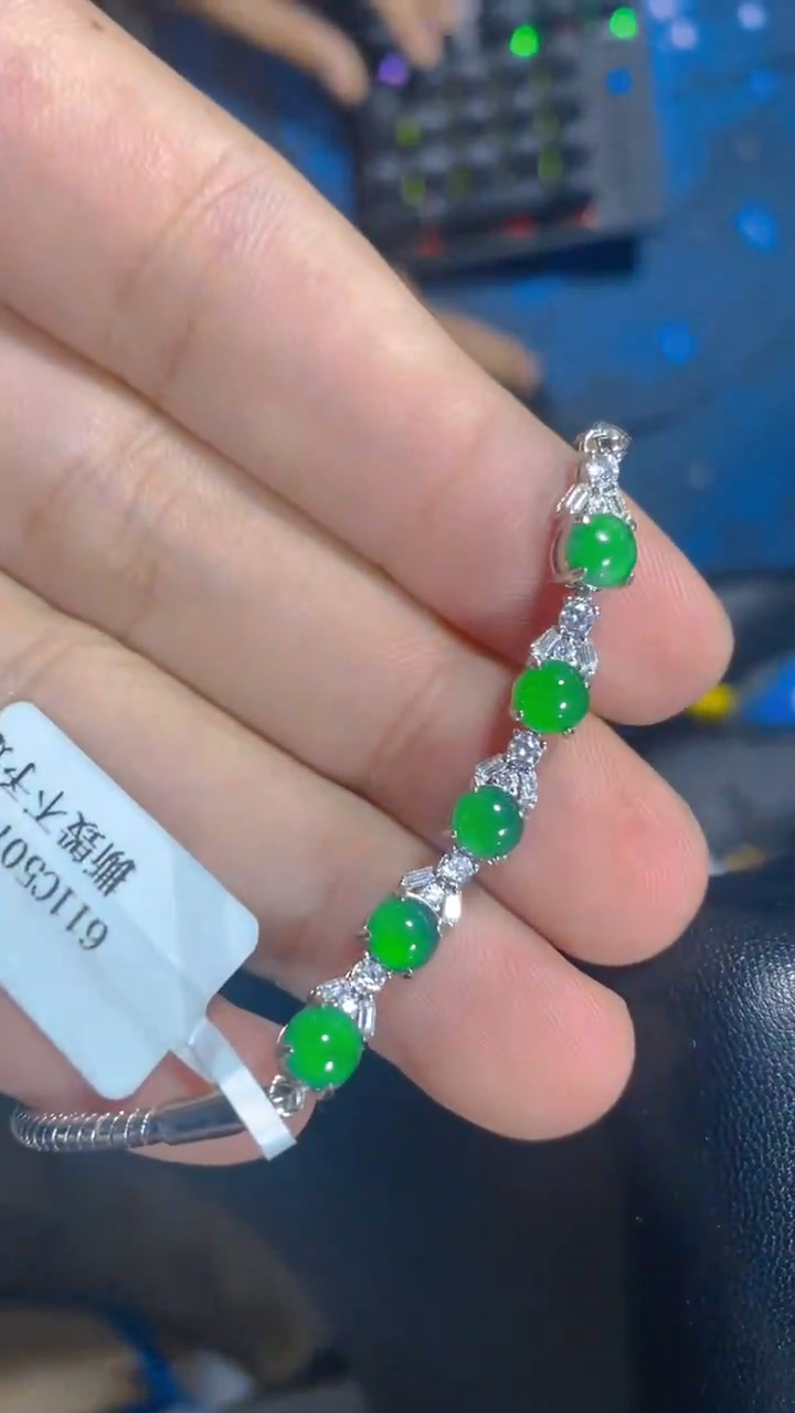 【闪购商品】翡翠手链未镶嵌0682271812/多样性发一