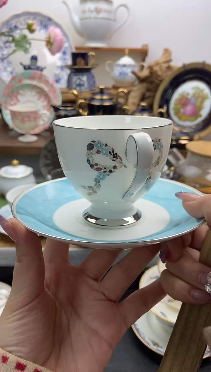 瓷片全新鸣海咖啡杯谨慎参拍，防伪帖撕毁无售后