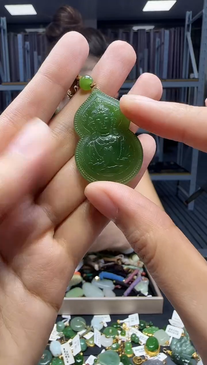 和田玉未镶嵌挂件1