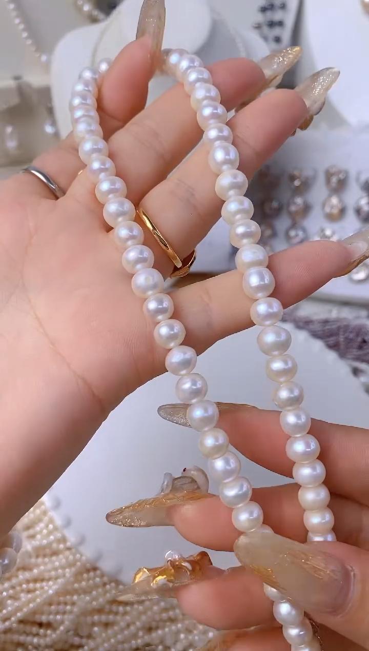 【闪购商品】淡水珍珠颈饰未镶嵌E23