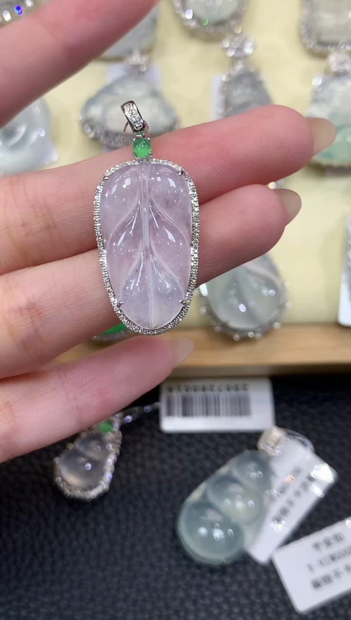 翡翠18K金镶嵌吊坠(不含链)夏日珠宝A120