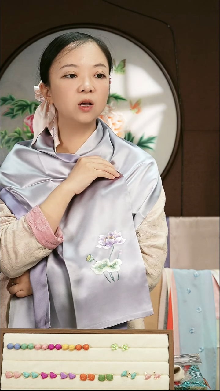 刺绣湘传礼纯手工刺绣围巾