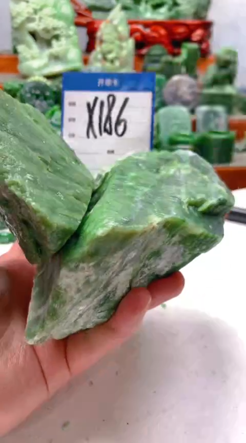 和田玉未镶嵌珠宝半成品1