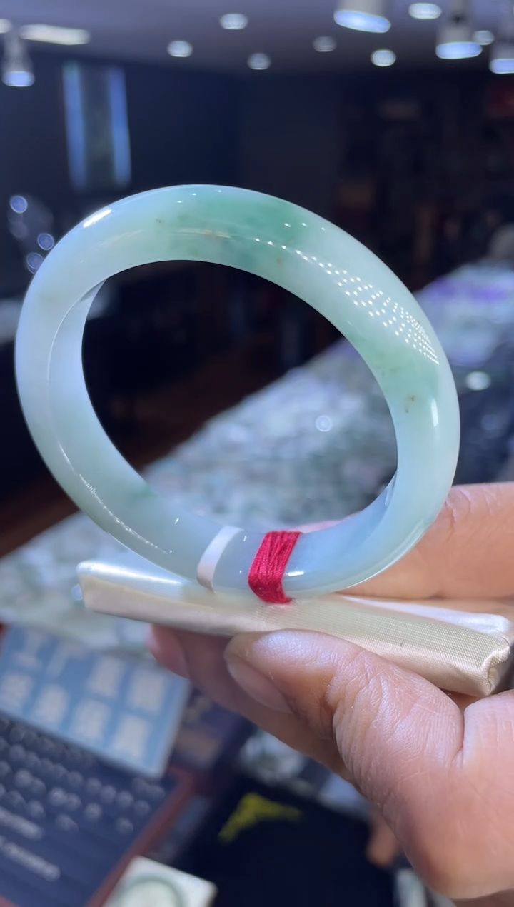 未镶嵌手镯翡翠正圈