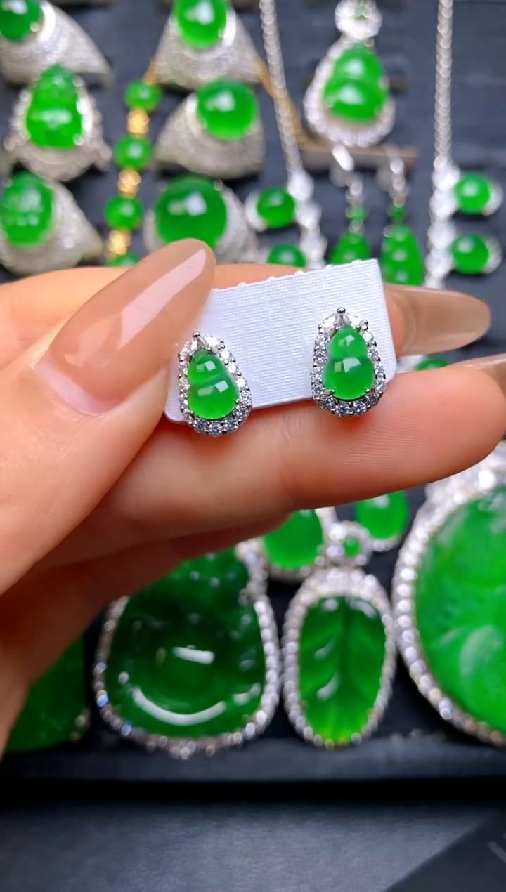 【闪购商品】翡翠耳钉未镶嵌葫芦耳钉