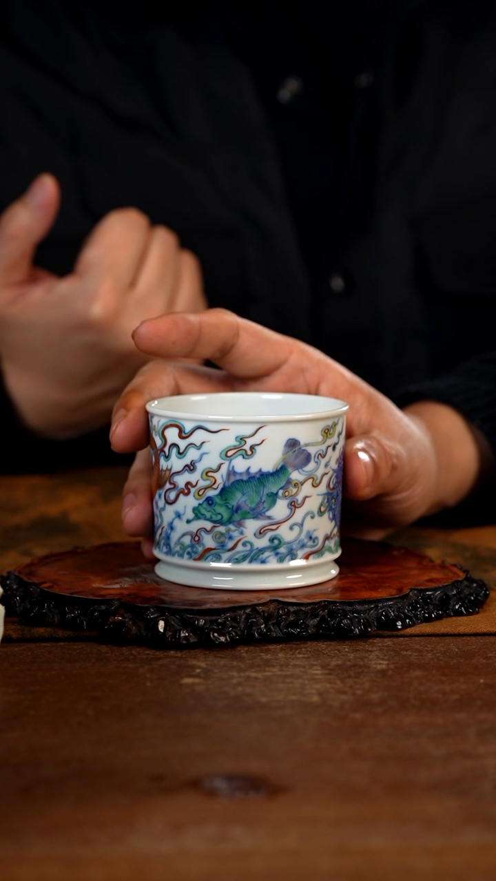 【闪购商品】杯望月怀古 斗彩神仙鱼直口杯