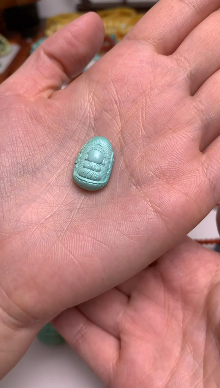 未镶嵌绿松石手链微****?雕刻