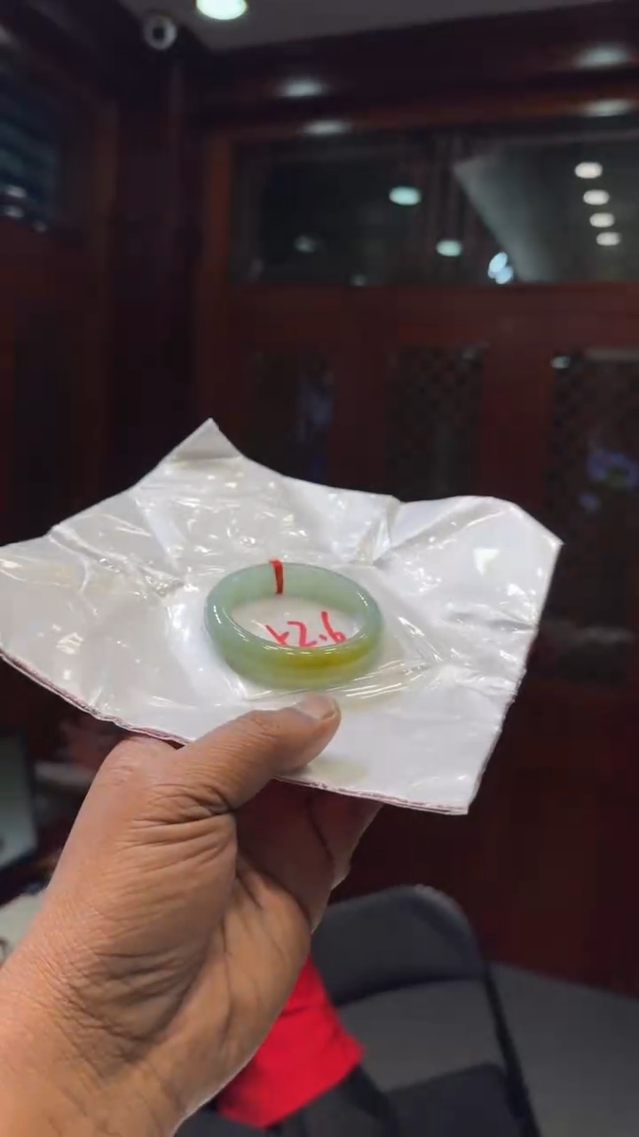 【闪购商品】翡翠手镯未镶嵌手镯