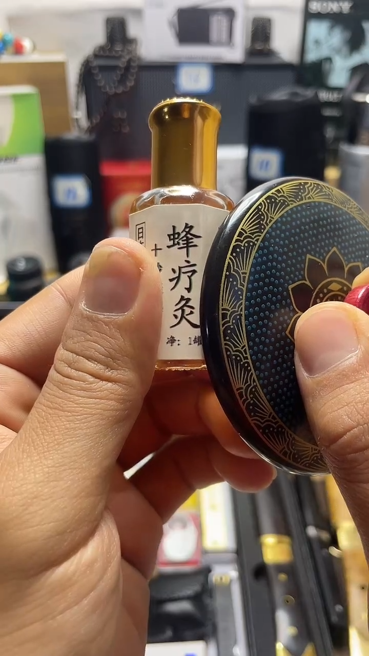 瓷片闪购商品 如图所示