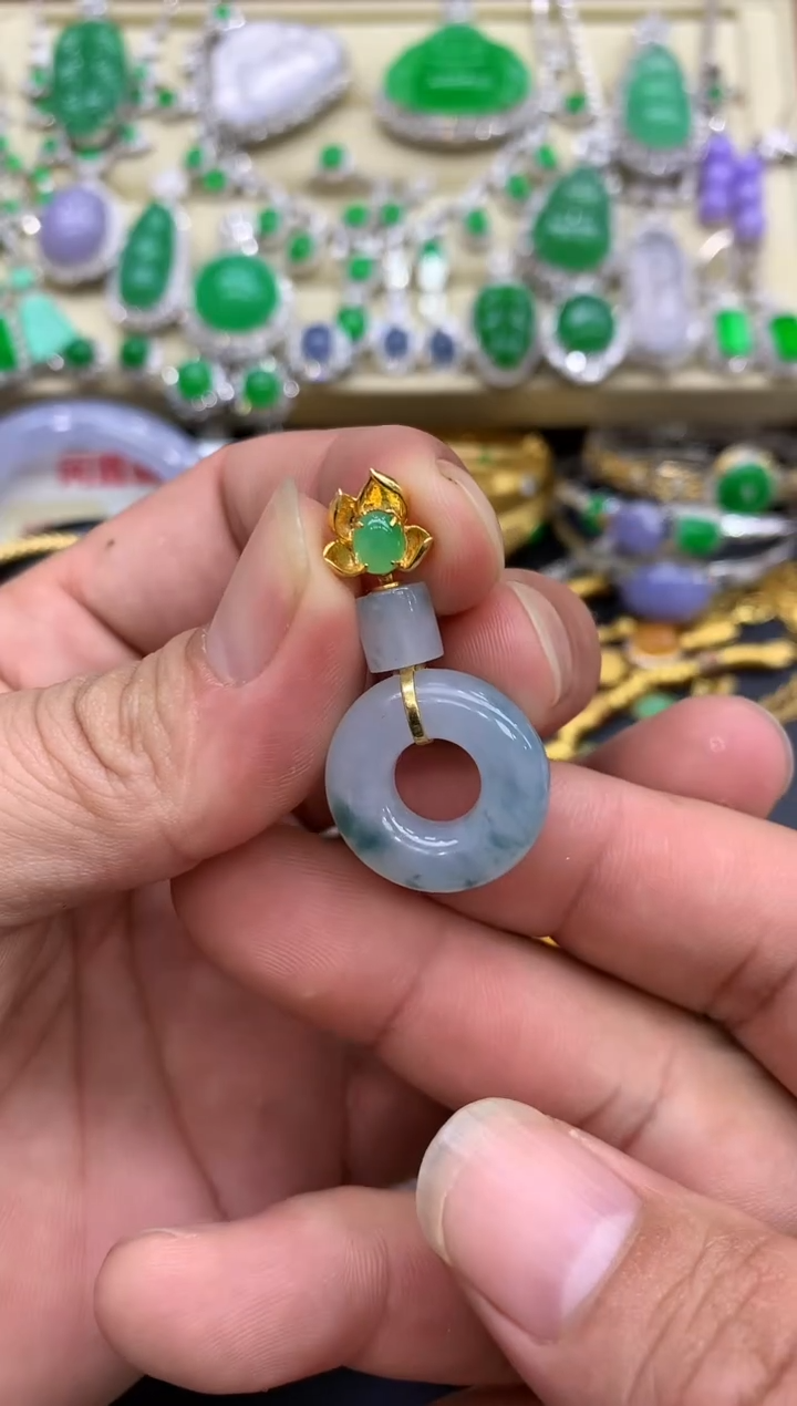 颈饰18K金镶嵌翡翠137-中国好珍宝