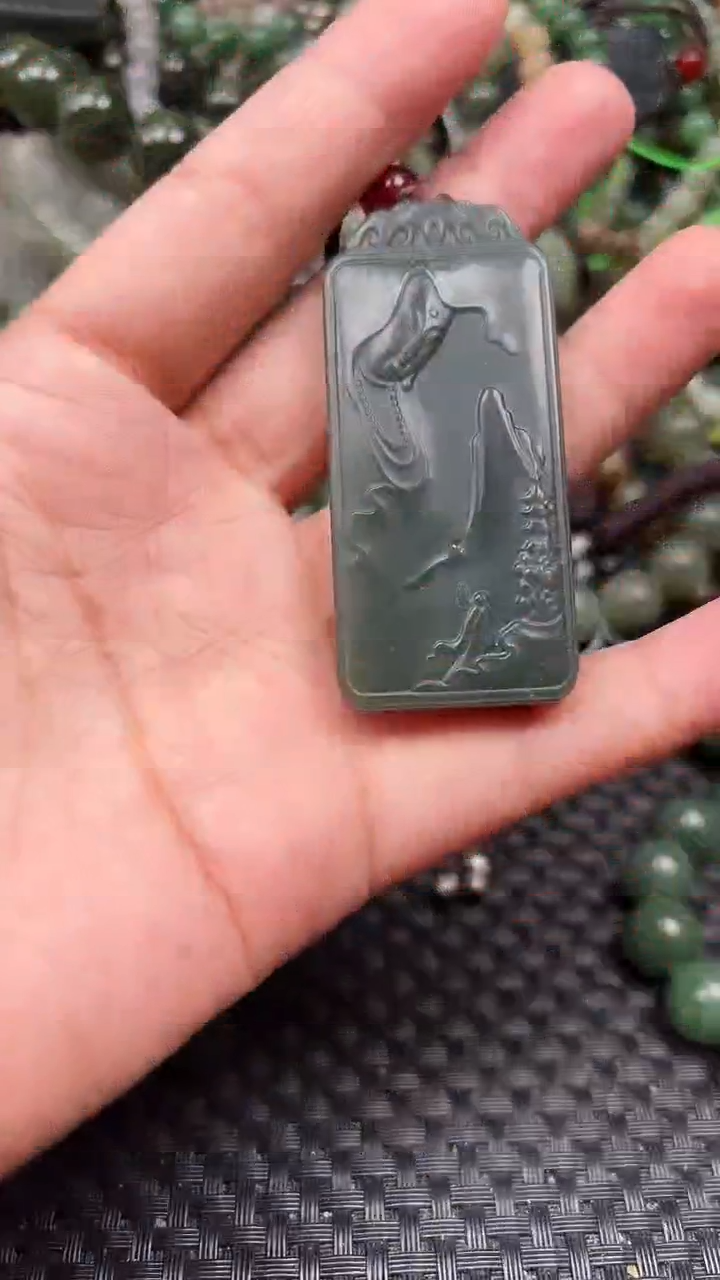 和田玉未镶嵌颈饰1