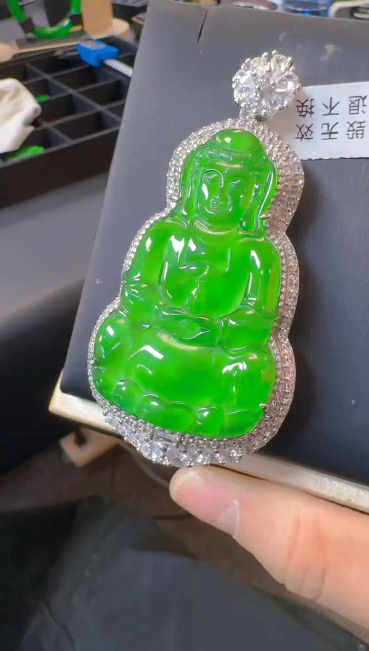 吊坠(赠链)银S925镶嵌翡翠天然A货翡翠