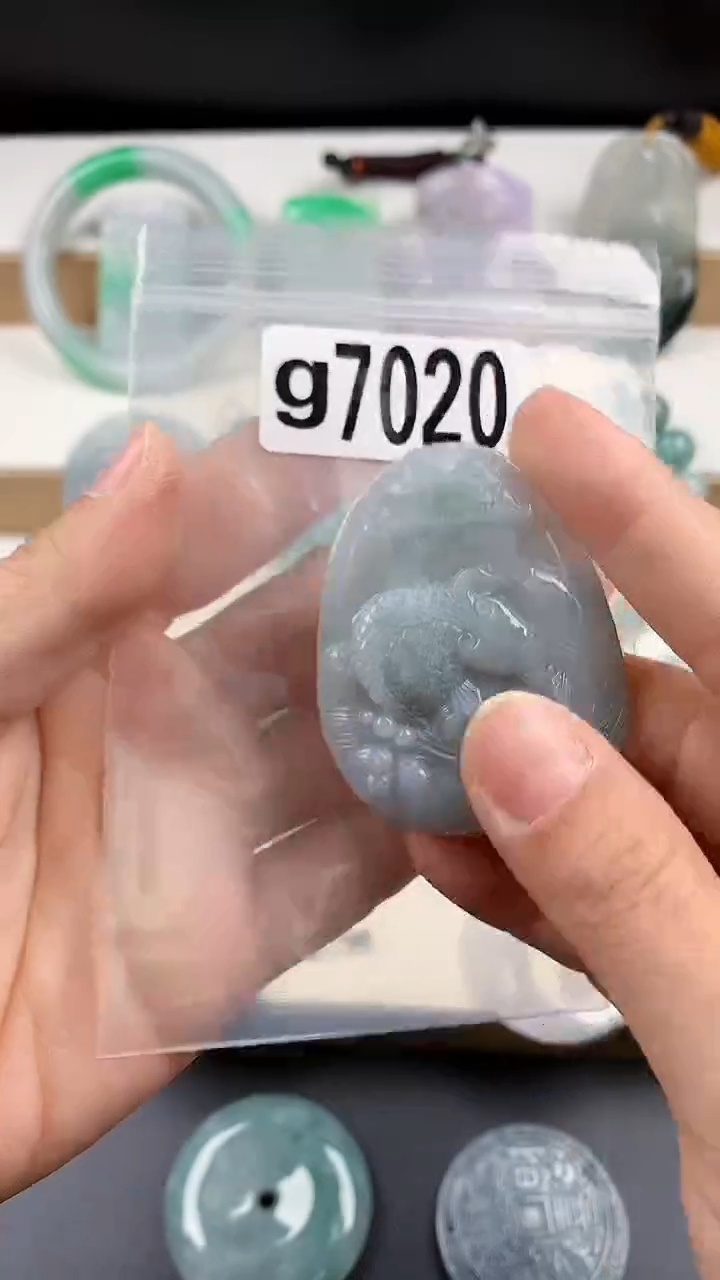 颈饰未镶嵌翡翠天然翡翠吊坠挂件