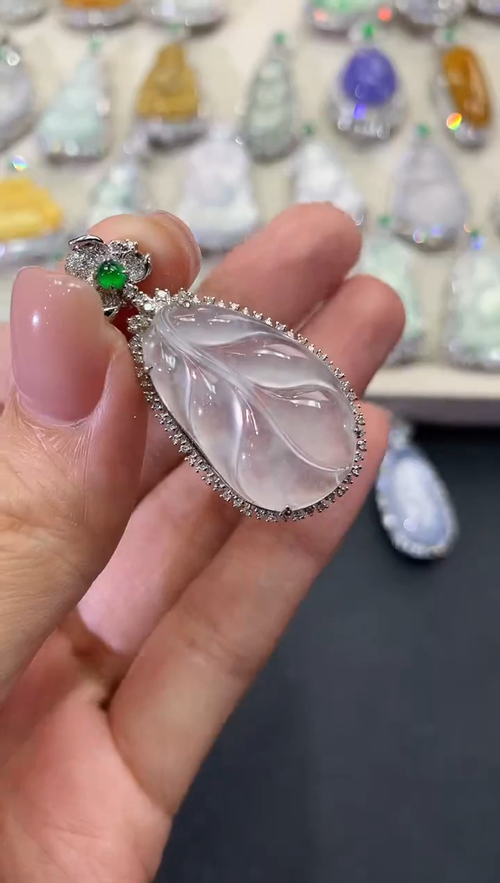 【闪购商品】翡翠吊坠(不含链)18K金镶嵌w188     