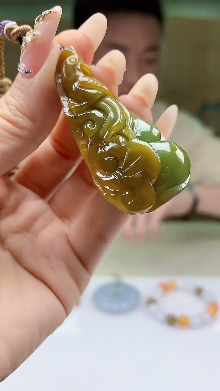 【闪购商品】定制翡翠未镶嵌4990ty-毛货挂件110