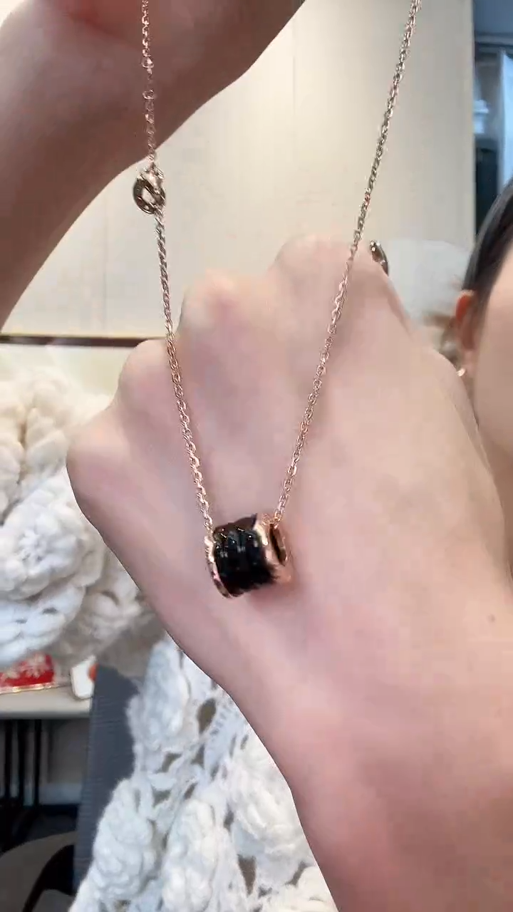 18K金镶嵌定制玛瑙18K金路路通吊坠不含链