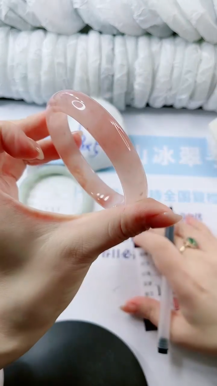 【闪购商品】石英质玉手镯未镶嵌多样性发货L222