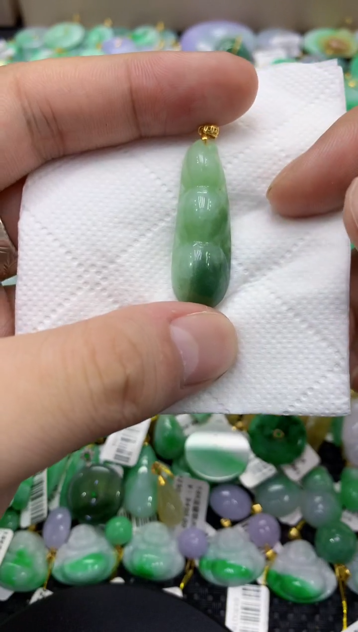 颈饰未镶嵌翡翠天然缅甸翡翠A货