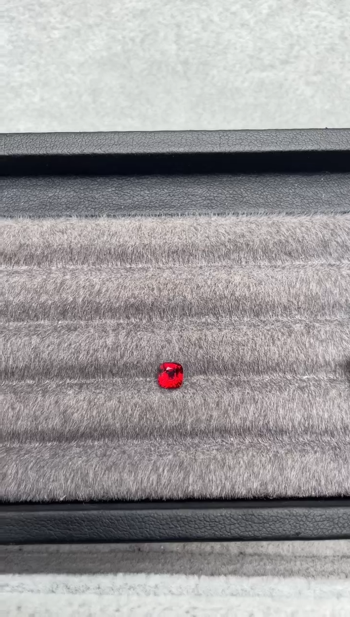 【闪购商品】尖晶石裸石未镶嵌0.56ct绝地武士