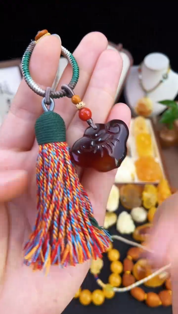 琥珀未镶嵌珠宝奇石柒月