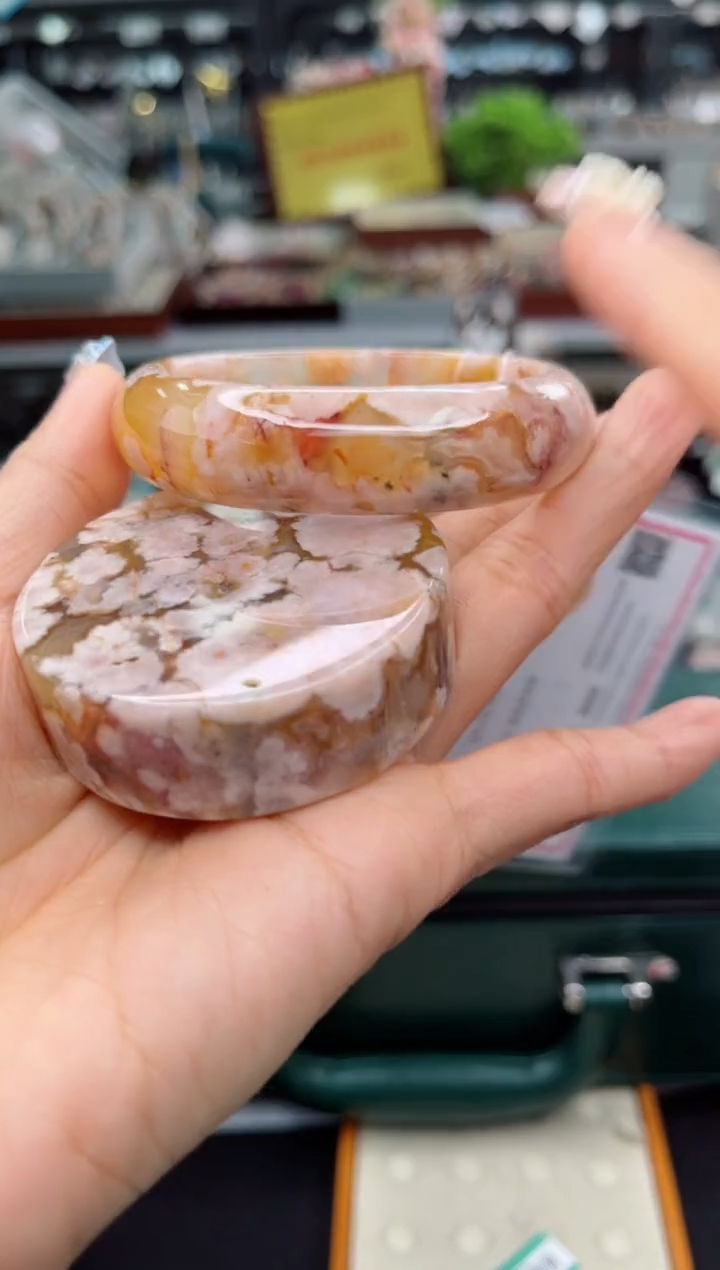 【闪购商品】石英质玉手镯未镶嵌57圈口（赠品镯心）6687218