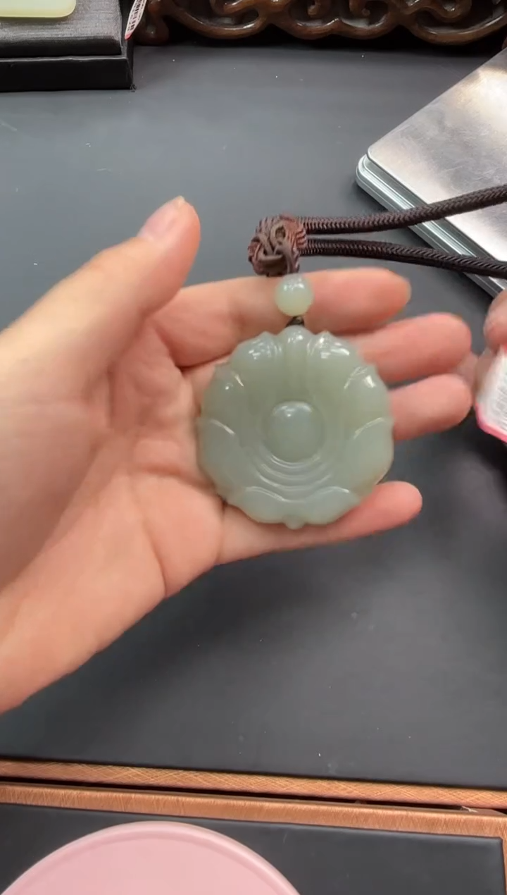 【闪购商品】和田玉把件未镶嵌且末微色差近矿把件