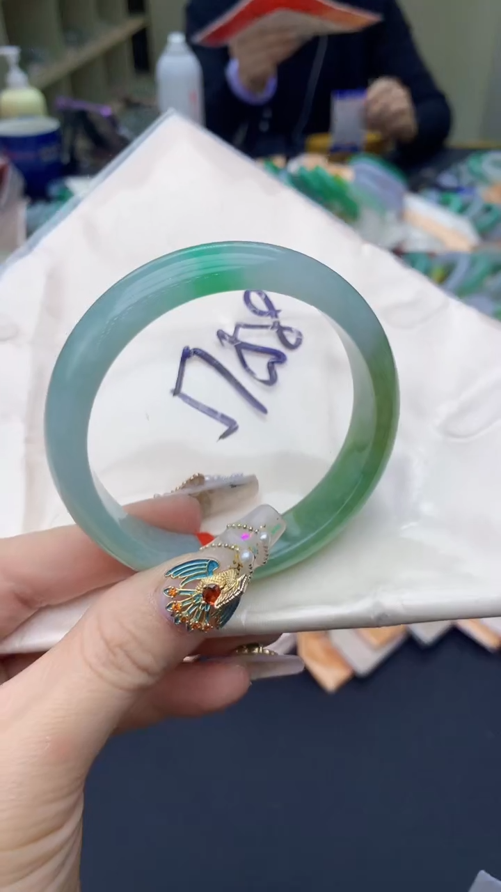 【闪购商品】翡翠手镯未镶嵌0330809786
