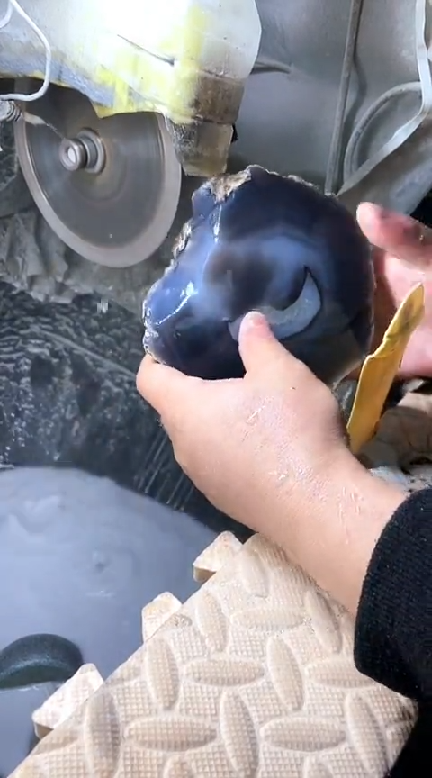 定制玛瑙58镯1500441