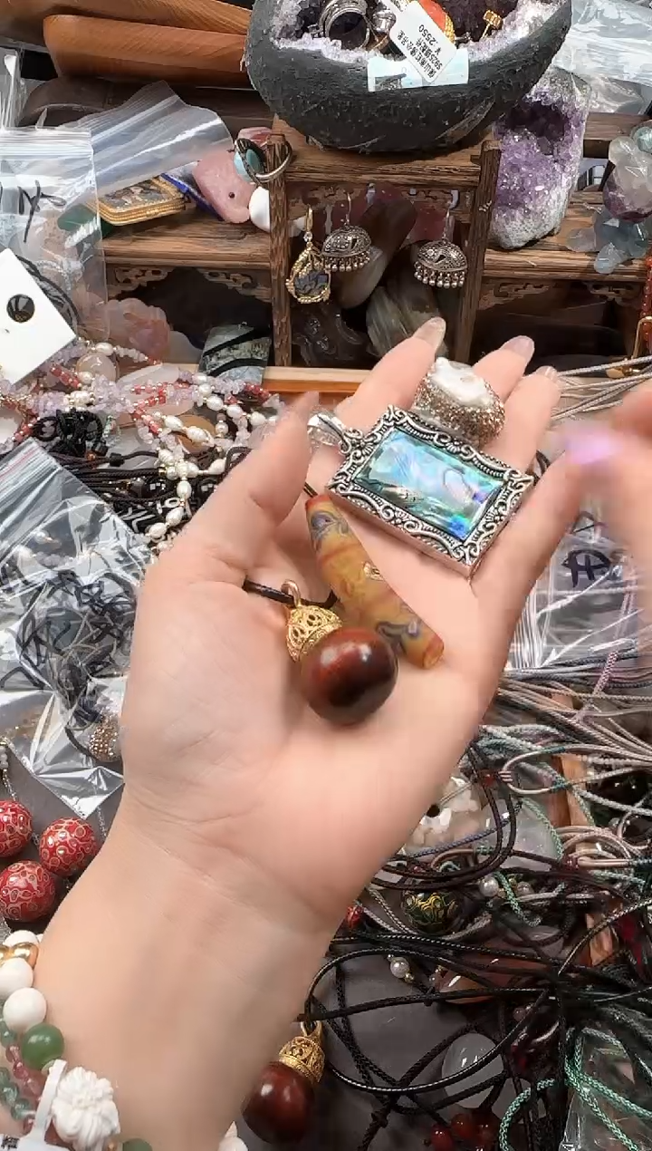 未镶嵌颈饰玛瑙/玉髓素*?23123131