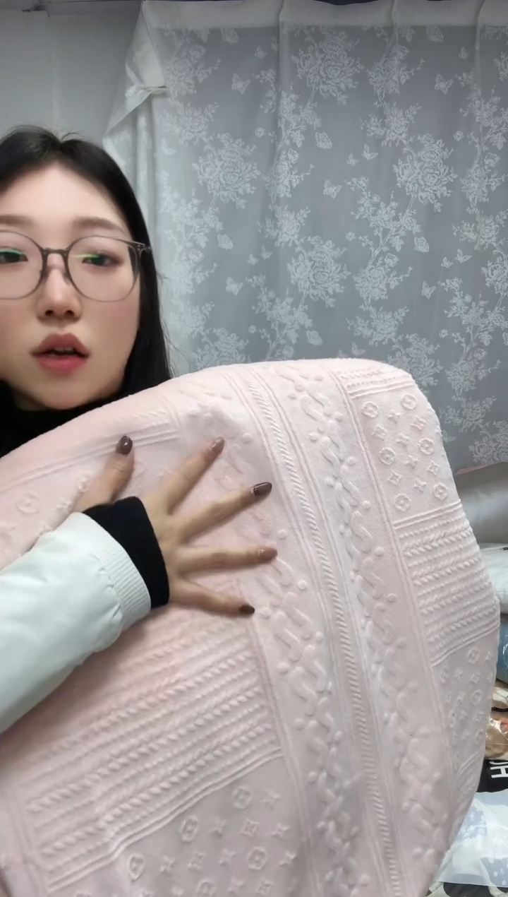 羊羔毛200*230cm杨树林雕花绒被套