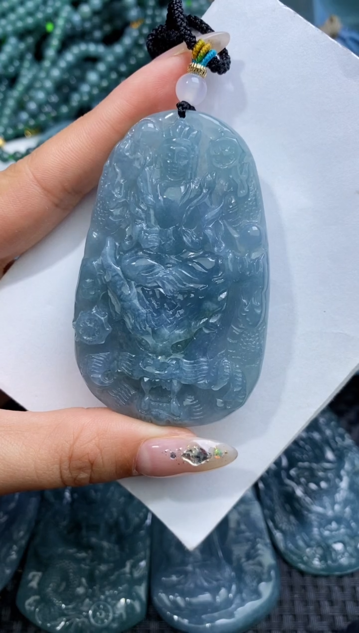 【闪购商品】翡翠颈饰未镶嵌          