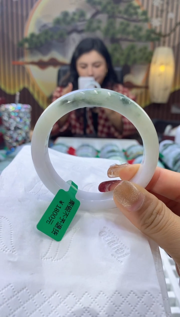 【闪购商品】翡翠手镯未镶嵌多人01018