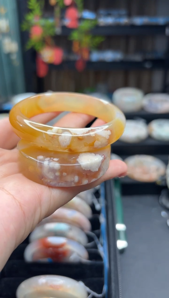 【闪购商品】石英质玉手镯未镶嵌247（55圈赠送镯心）