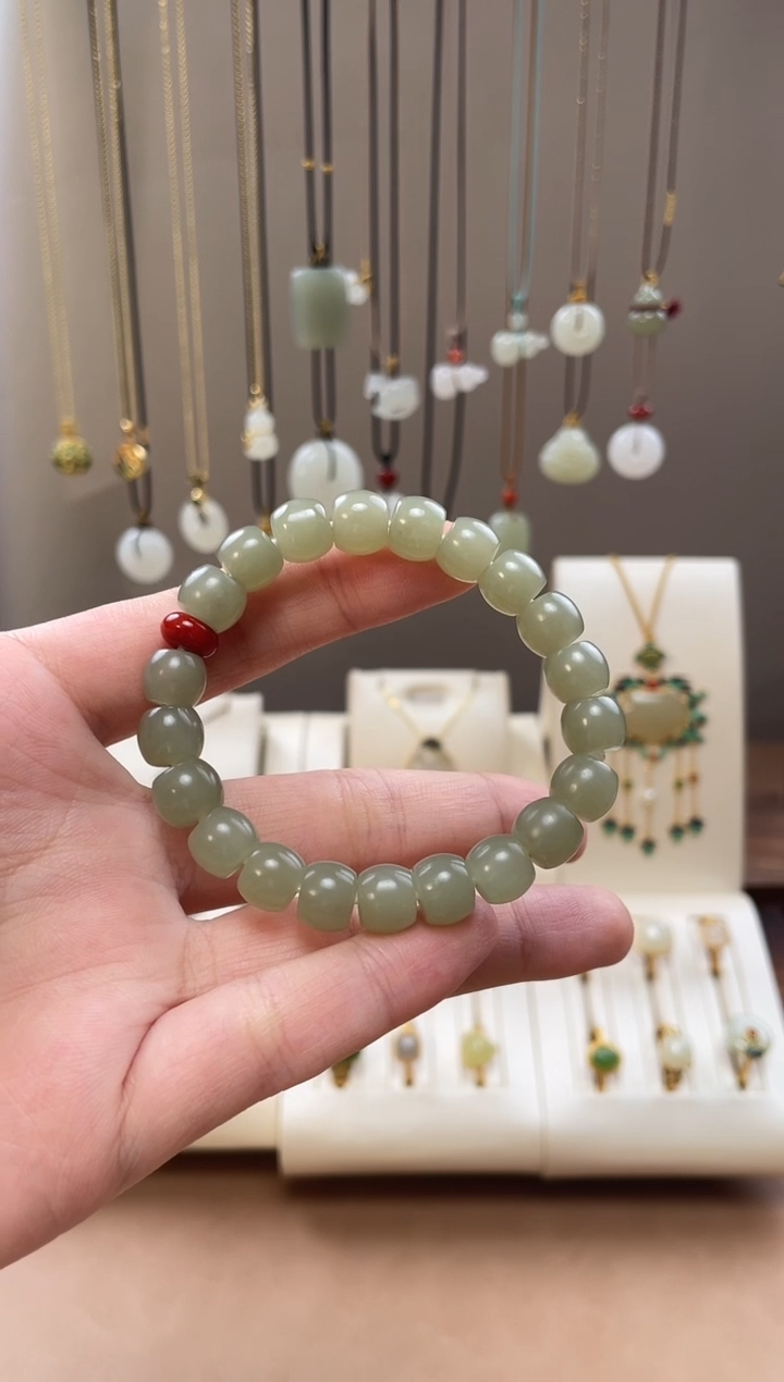 颈饰未镶嵌和田玉和田玉手串