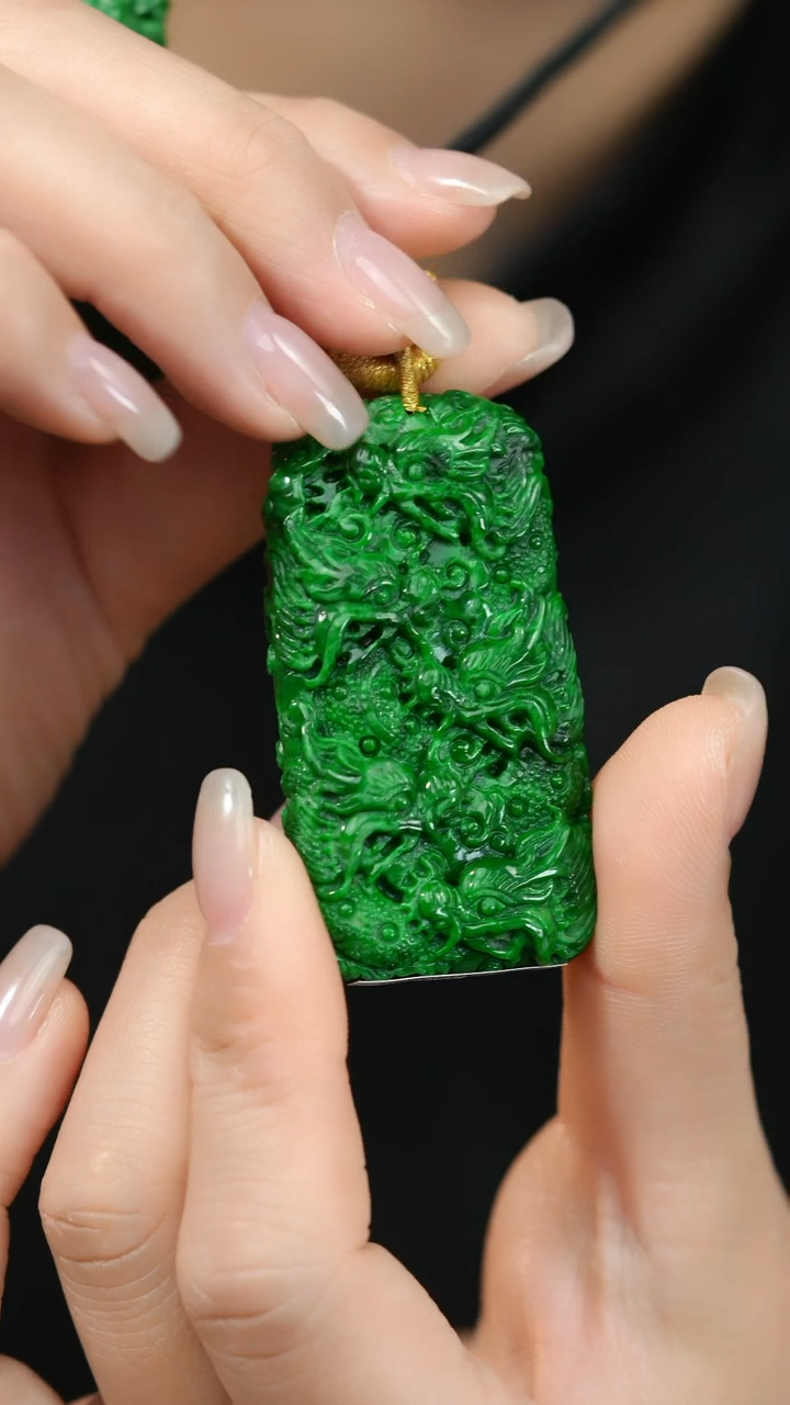 颈饰未镶嵌翡翠@CS008061102@