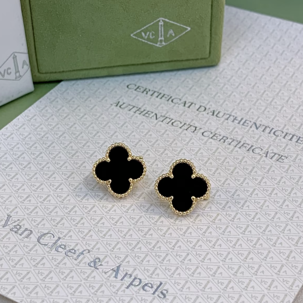 99新 梵克雅宝 小花6欢 Vca 四叶草 中号 黑花 黑玛瑙 黄金 耳钉