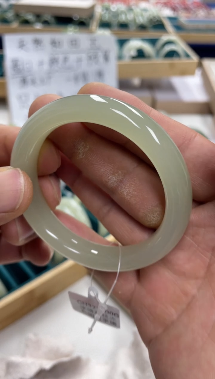 未镶嵌手镯和田玉恒****心和田玉手镯327000