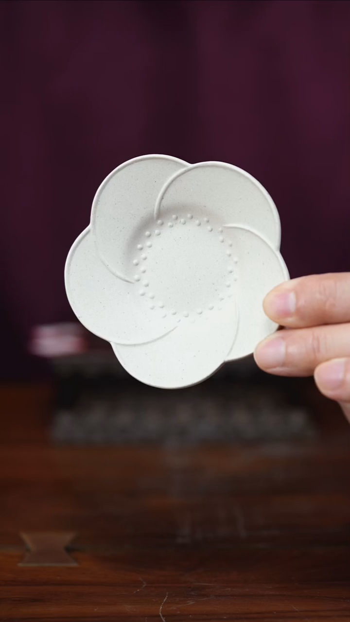 虎哥福利 花瓣杯托 白泥