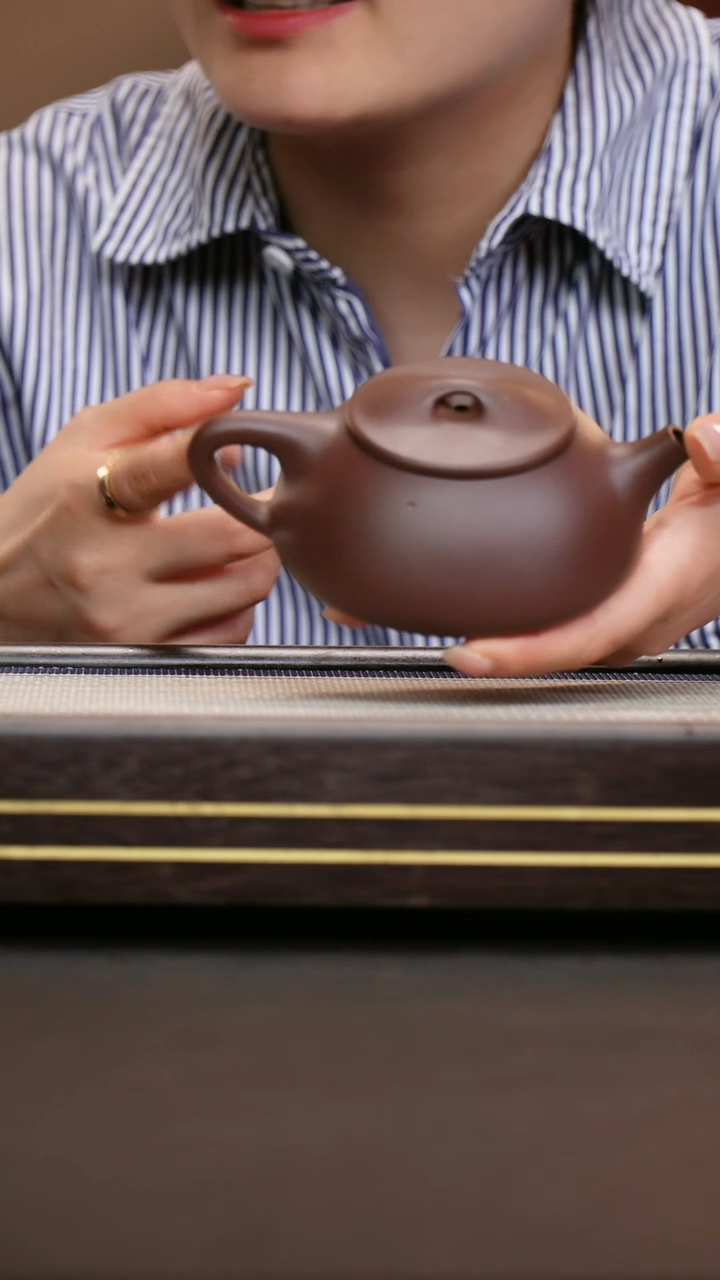 茶壶紫砂深井紫泥  满瓢