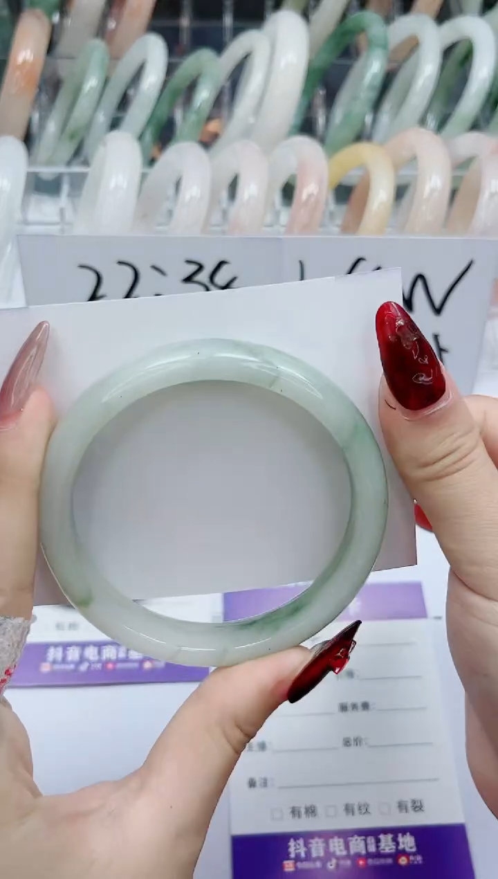 【闪购商品】石英质玉手镯未镶嵌144-60