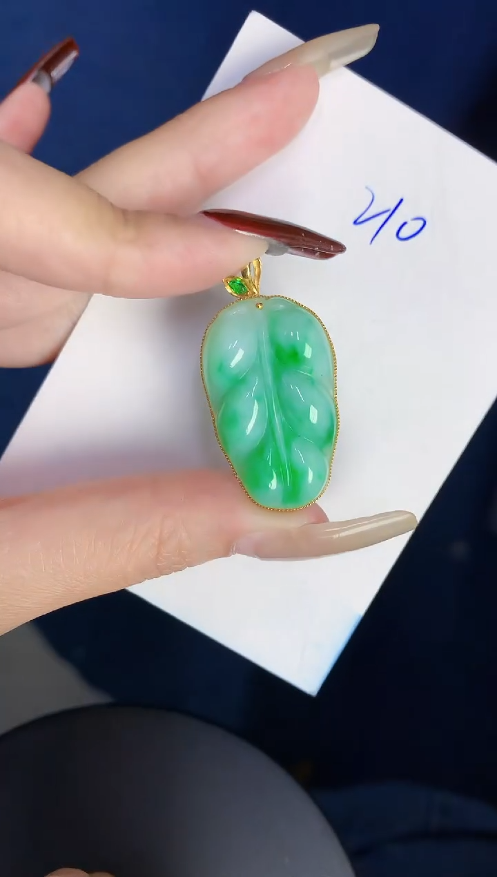 【闪购商品】翡翠颈饰18K金镶嵌0000000000