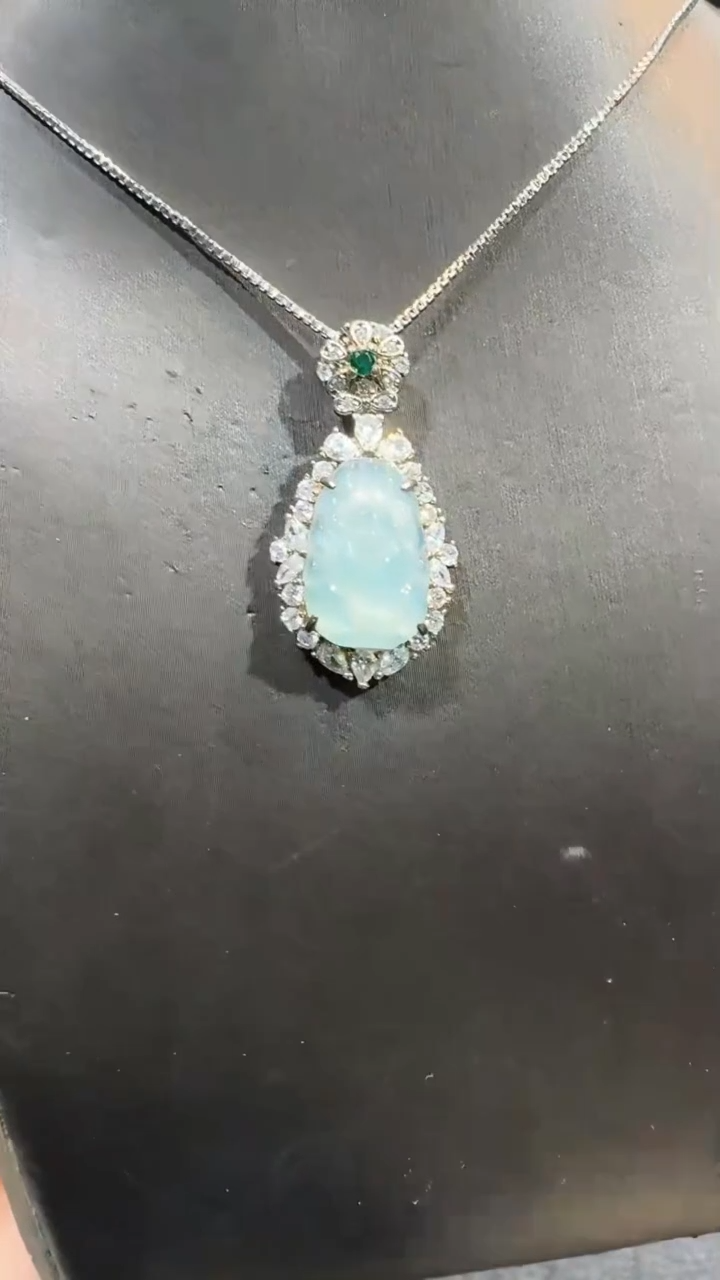 【闪购商品】翡翠吊坠(不含链)未镶嵌多样性发货其一不含链