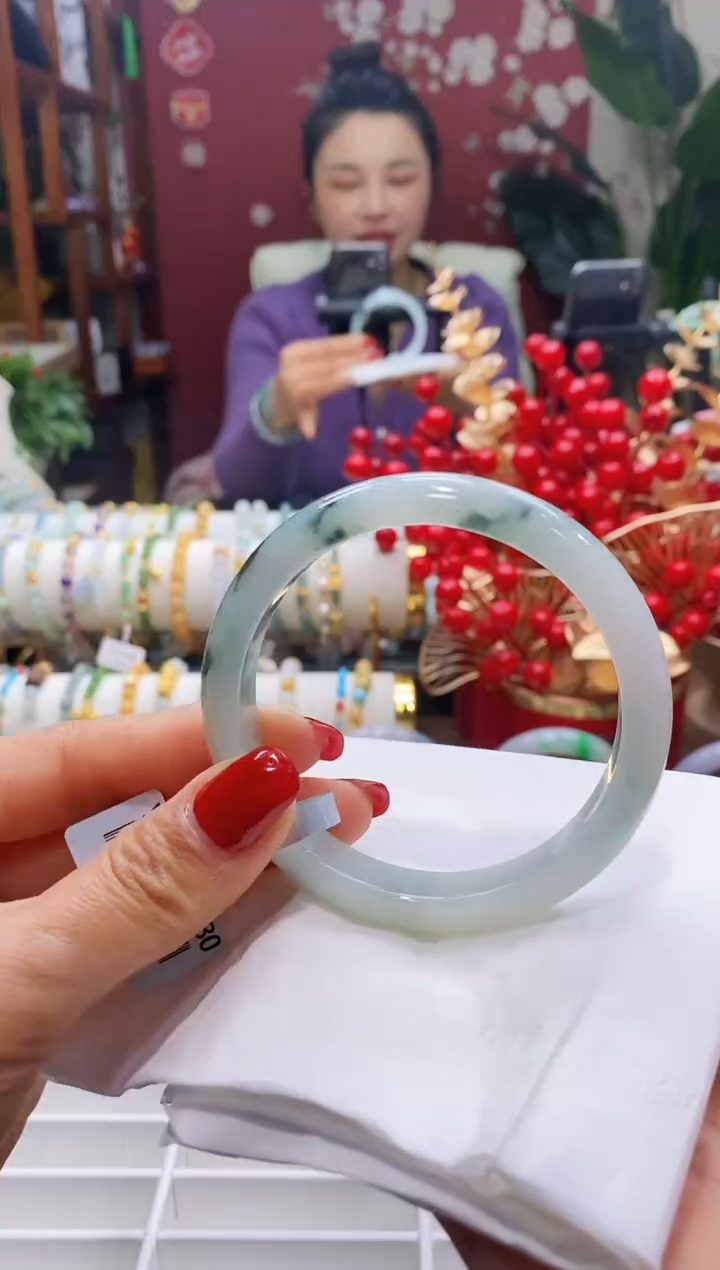 【闪购商品】翡翠手镯未镶嵌118冰飘58-60/11.6*7.4