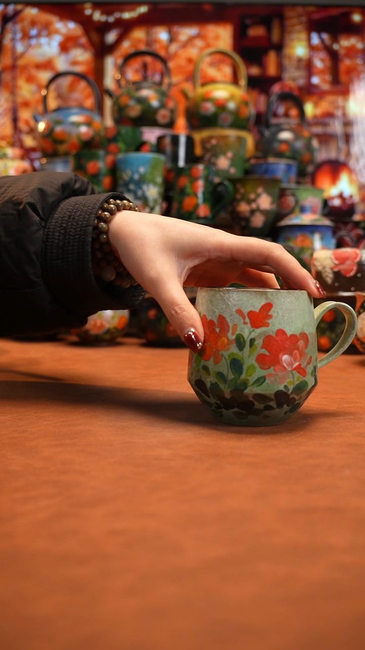 油画    釉下彩   杯子