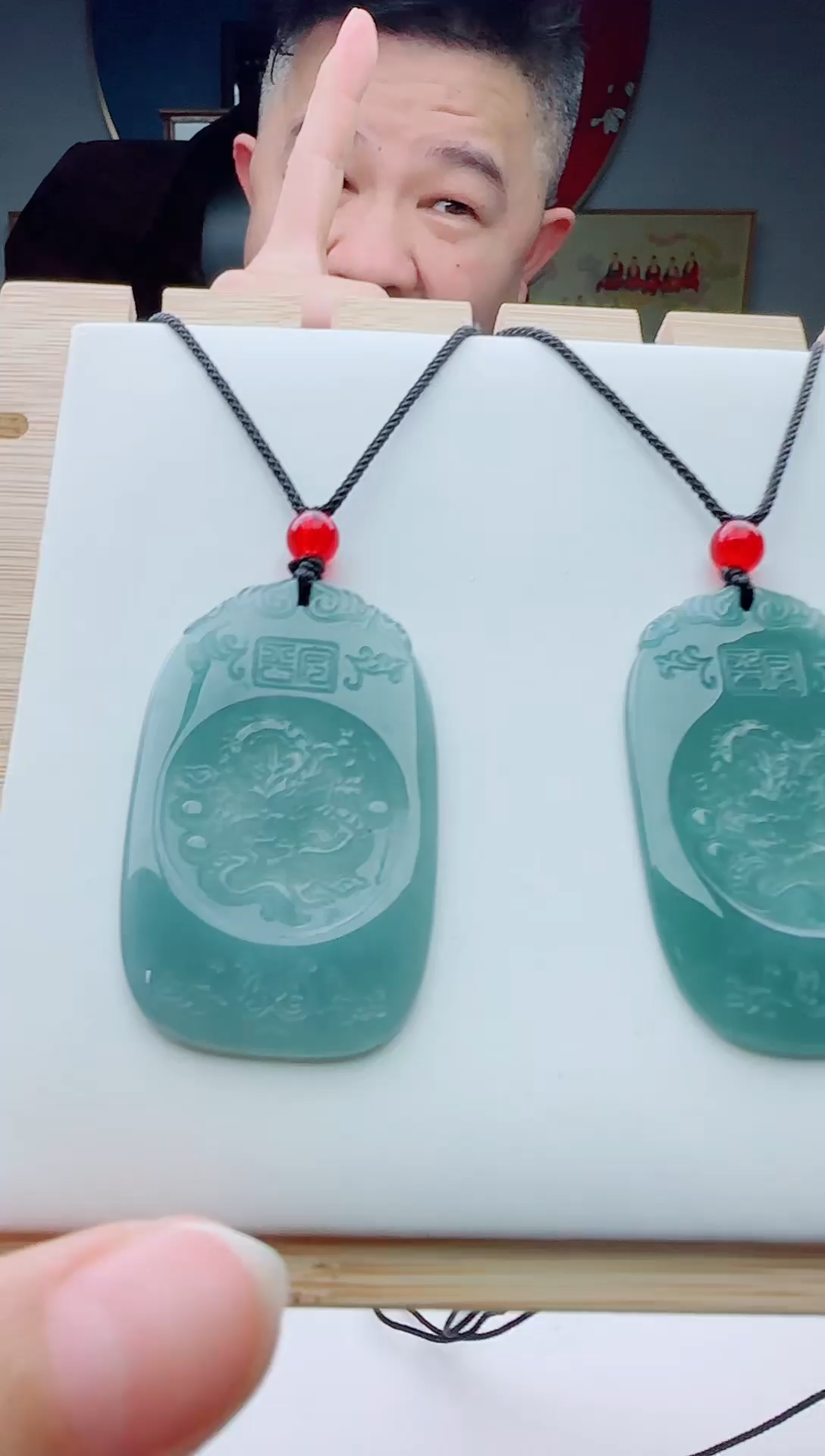 颈饰未镶嵌翡翠多样性发其一
